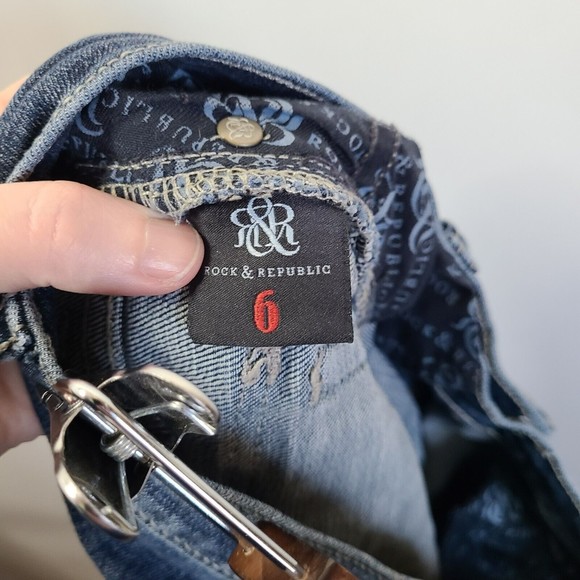 Rock & Republic Dark Wash Bootcut Flap Pocket Jeans 6 - Picture 4 of 7